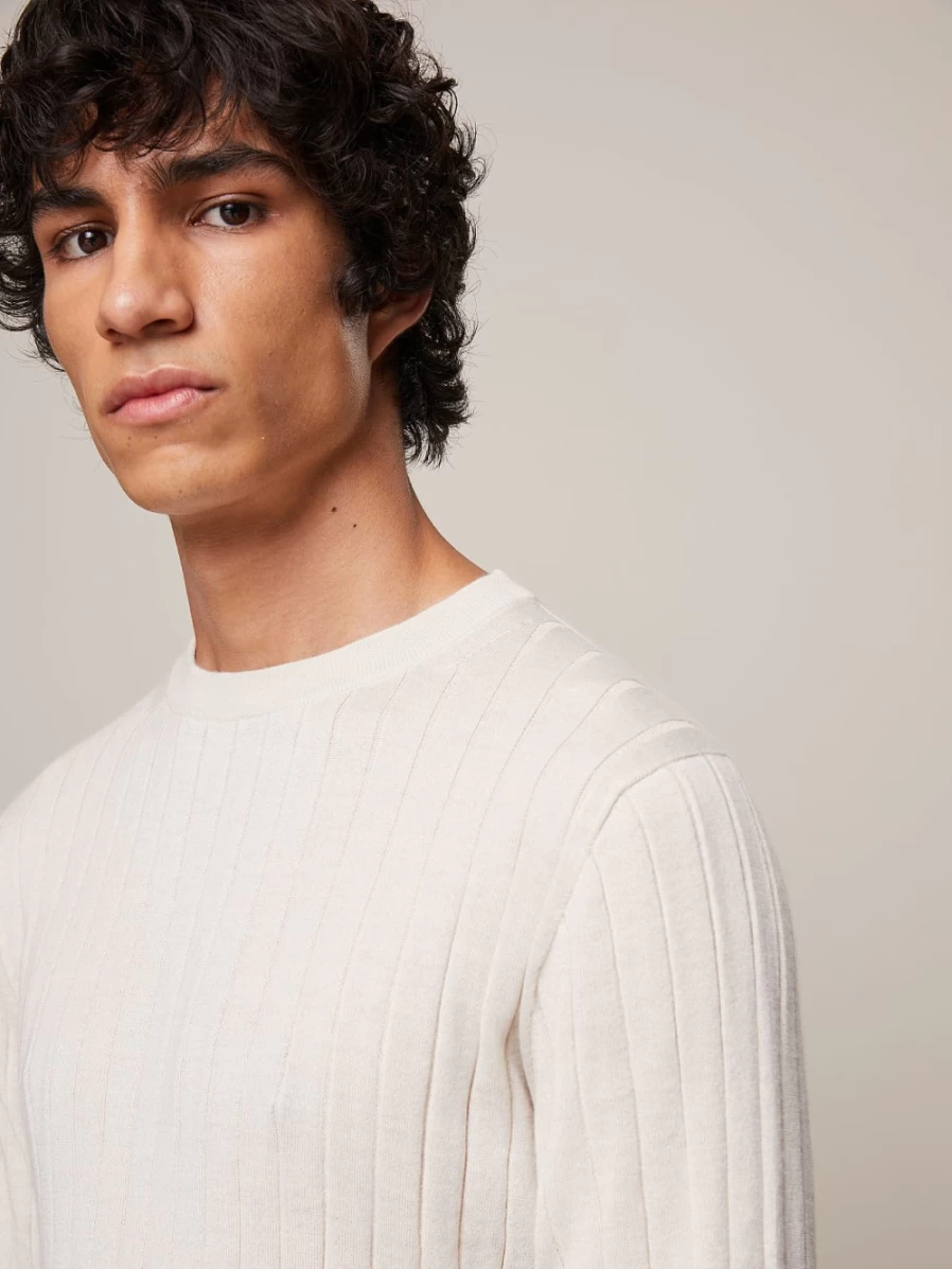 AlphaTauri Men's Off White Seamless 3D Knit Cashmere-Coolmax® Sweater – Lightweight & Breathable